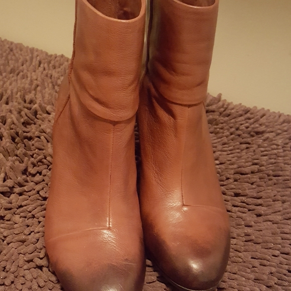 VINCE CAMUTO•Ankle Boot sz 10 SOLD ON TITLE - Picture 6 of 13